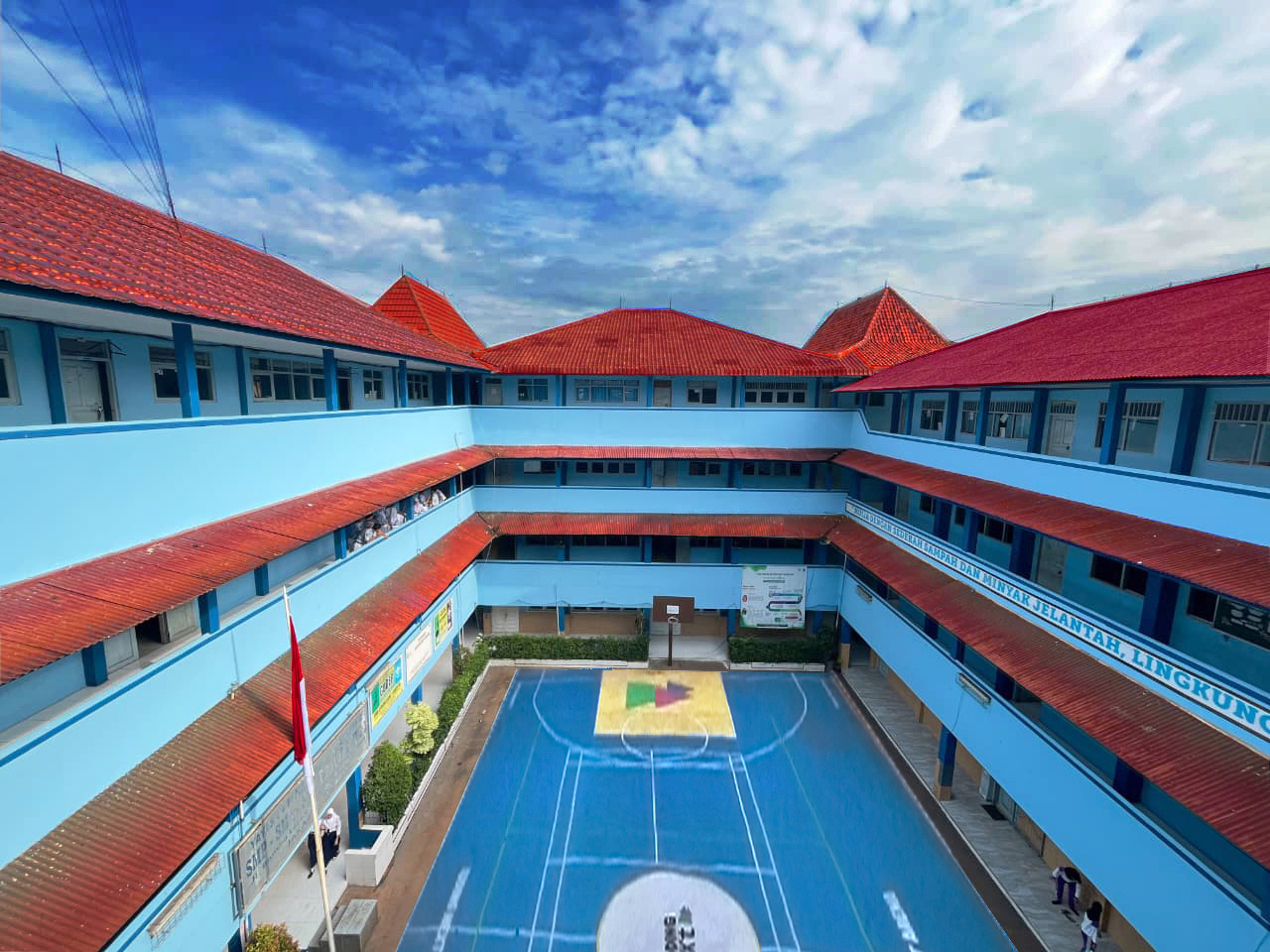 Gedung Pusat Biru YPC